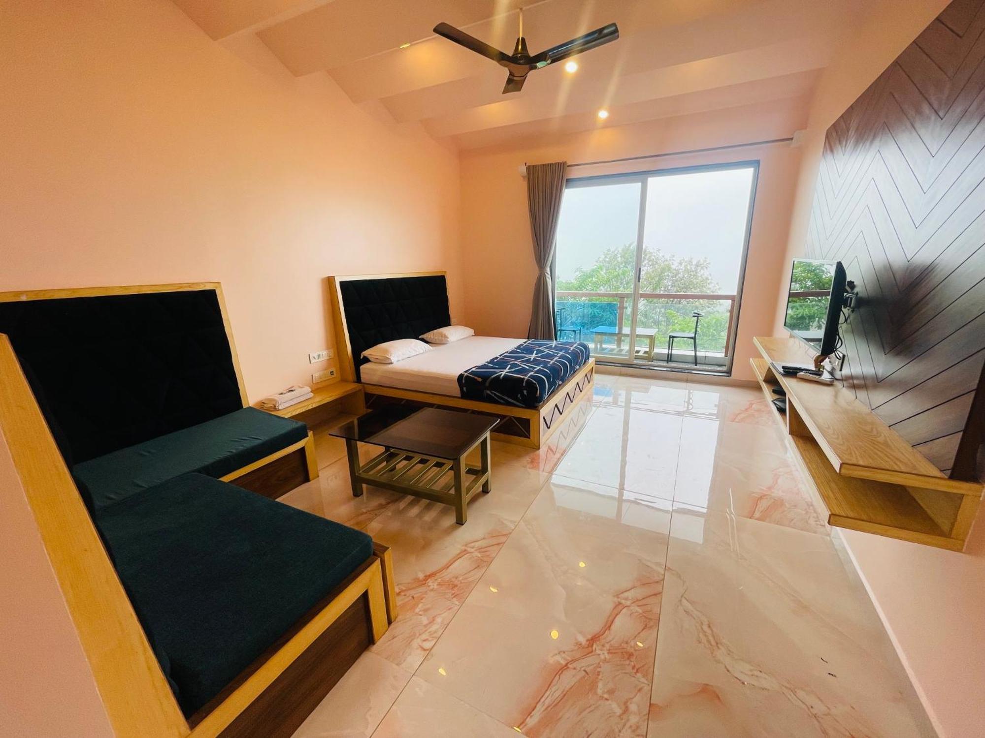 Natural Resort Panhala Exterior photo