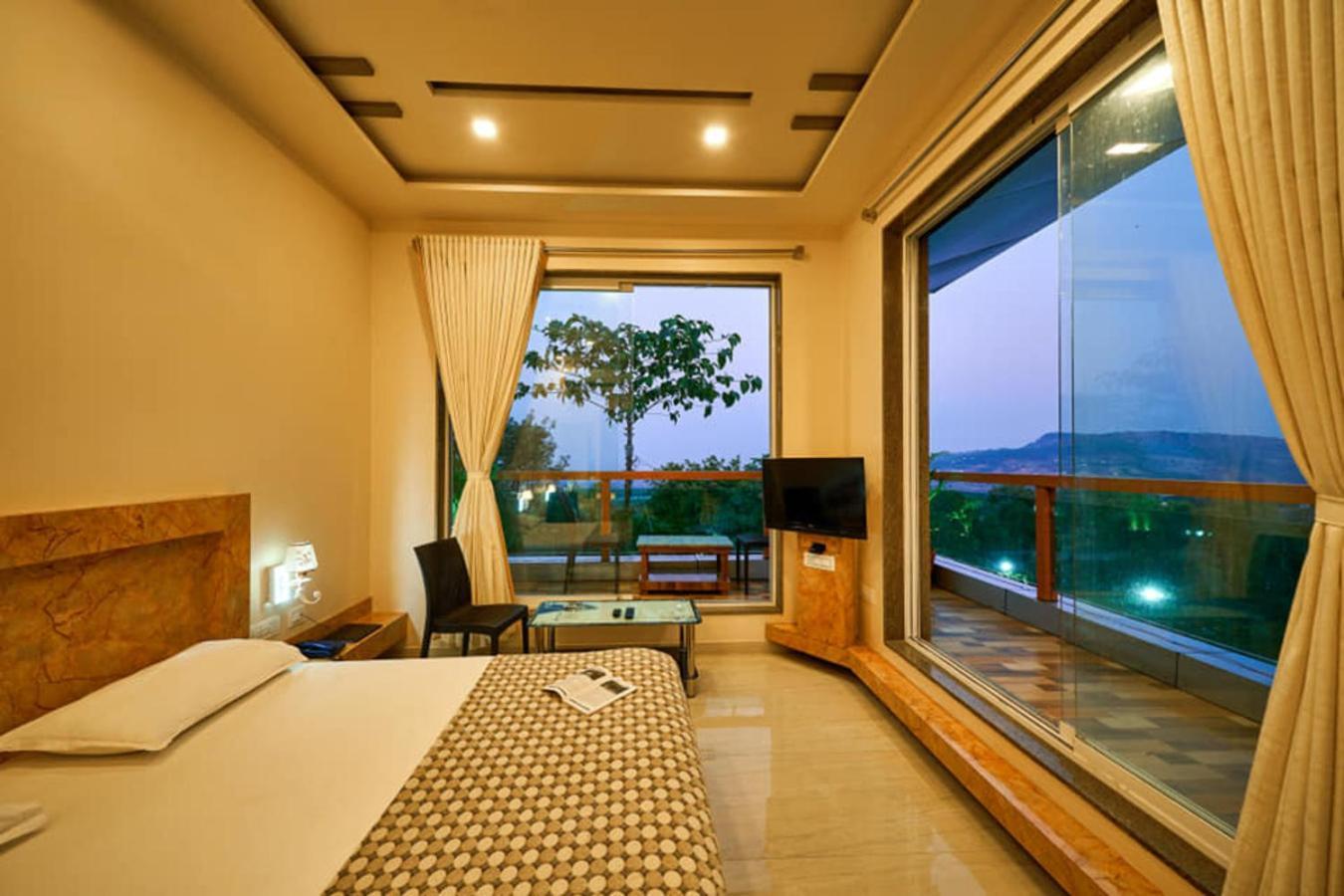 Natural Resort Panhala Exterior photo
